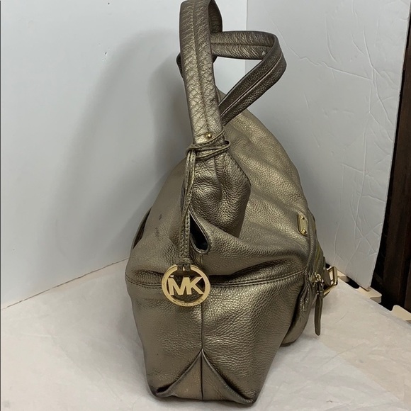 Michael Michael Kors hobo bag in metallic leather - Picture 3 of 9